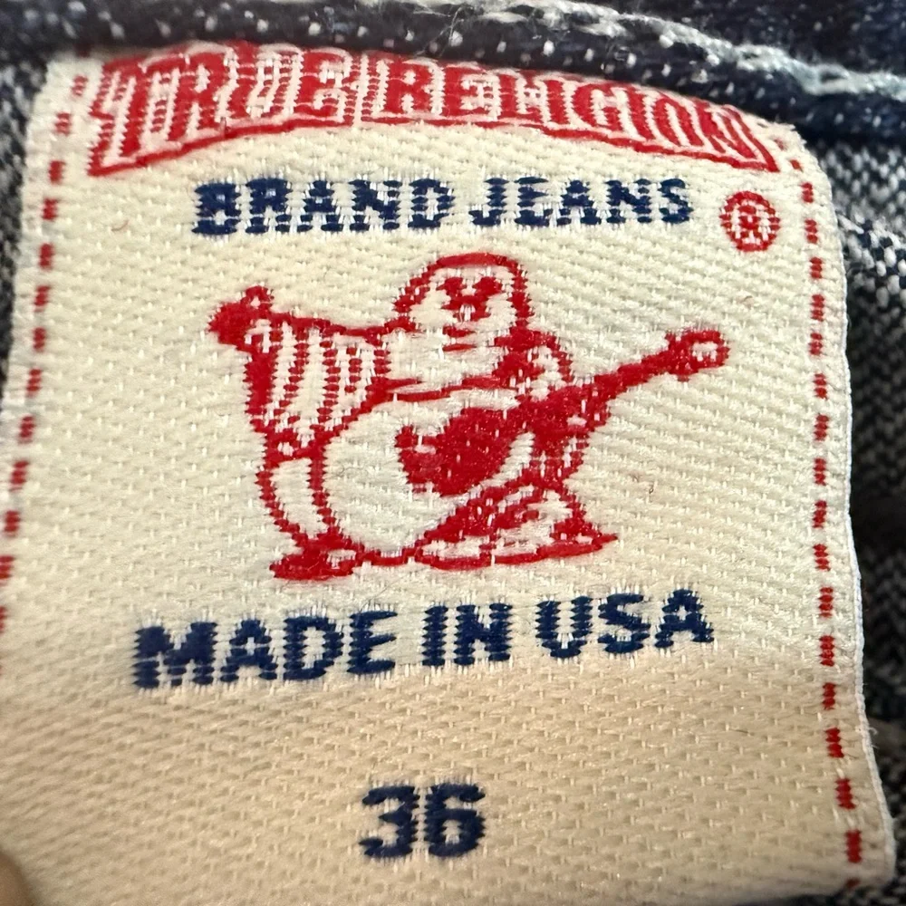 True Religion Jeans Shorts Men’s Sz 36 Flap Pockets Made In USA Distressed *Flaw